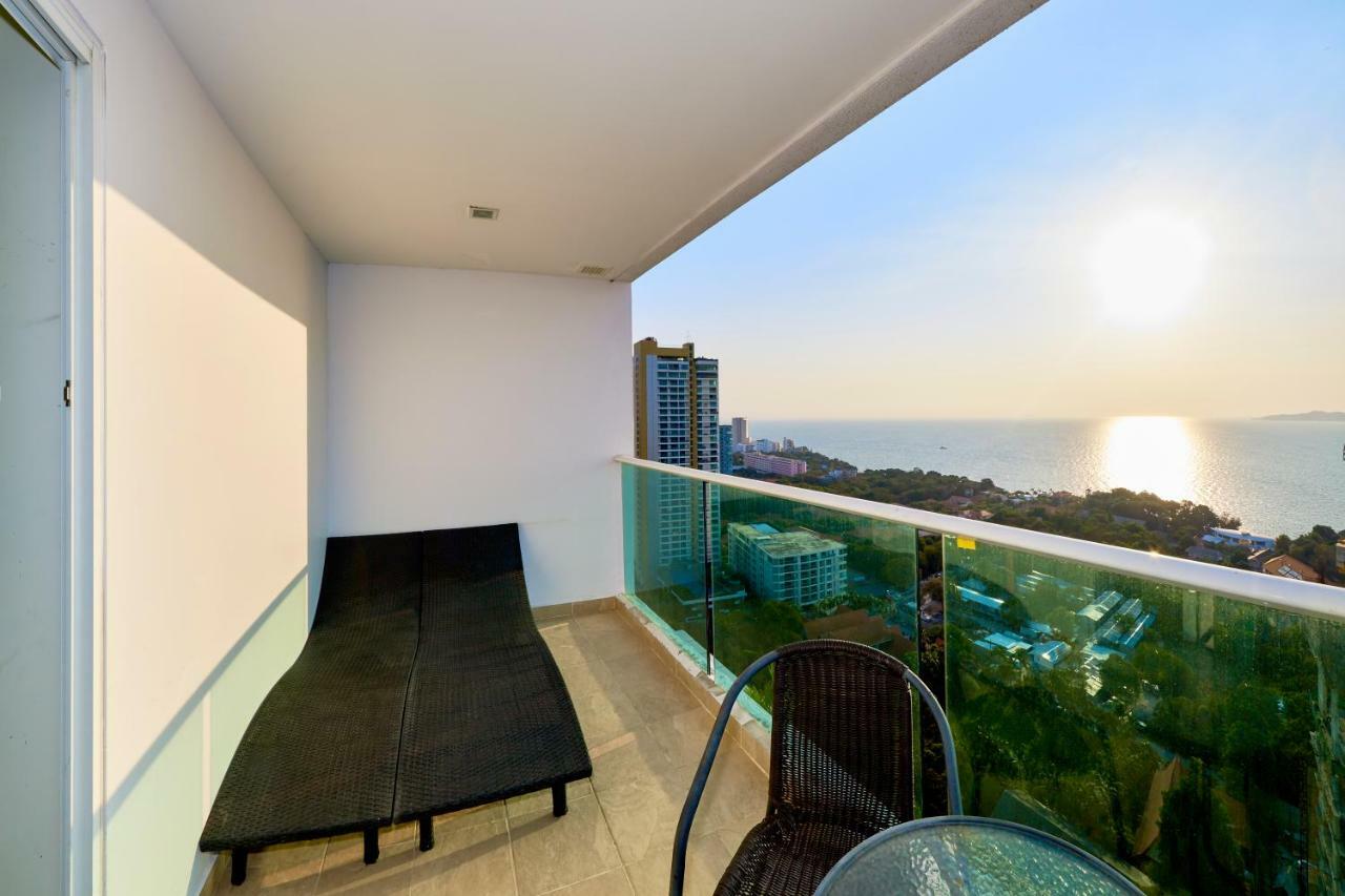 Cozy Beach Condo By Fantasea Beach Pattaya Buitenkant foto